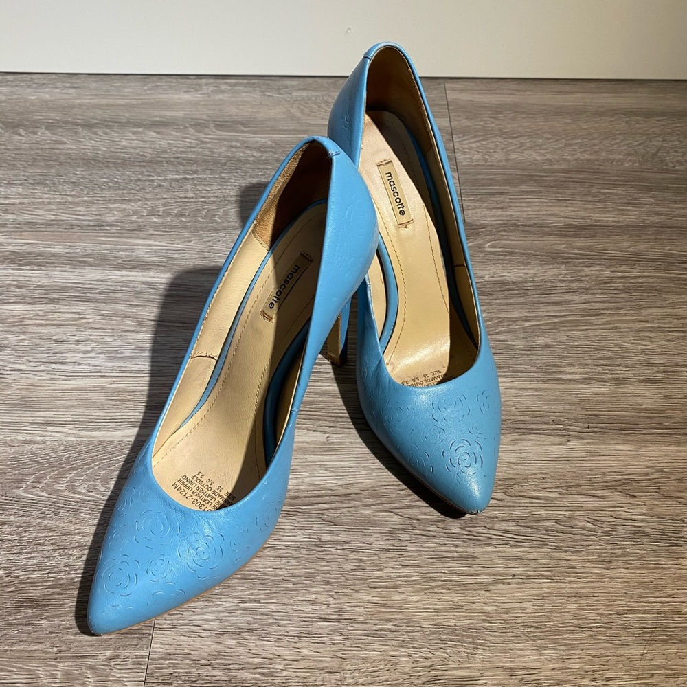 Sky blue pointy heels - Mascotte